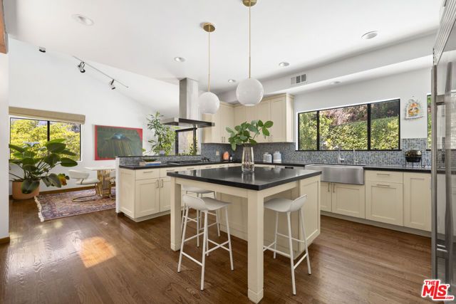 2549 Canyon Oak Drive, Los Angeles, CA 90068