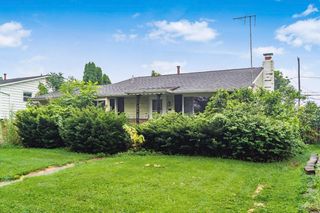 1451 Chesterton Square S, Columbus, OH 43229