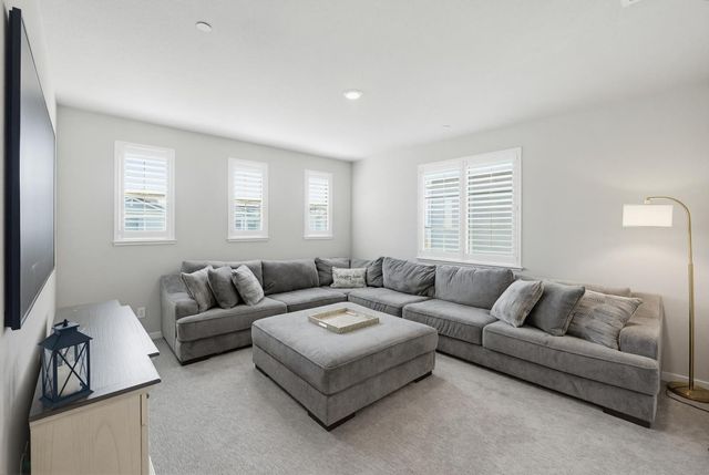 5017 Whirlabout St, Roseville, CA 95747
