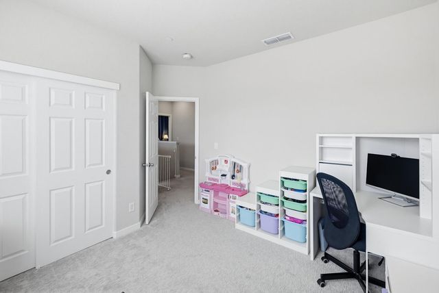 5017 Whirlabout St, Roseville, CA 95747