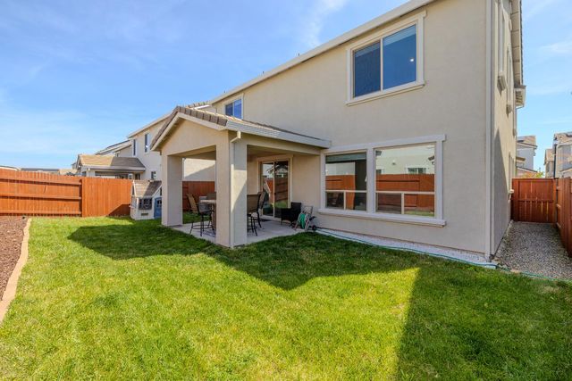 5017 Whirlabout St, Roseville, CA 95747