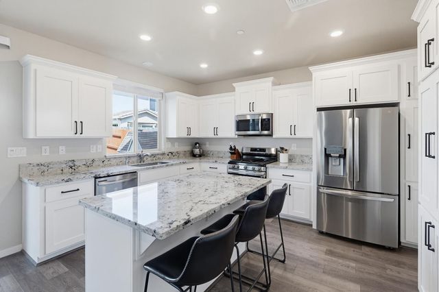 5017 Whirlabout St, Roseville, CA 95747