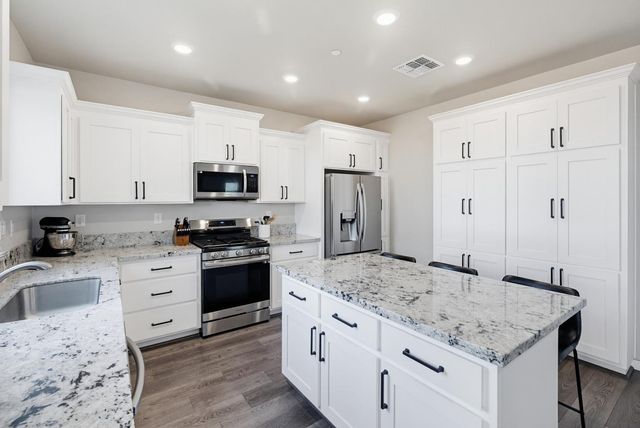 5017 Whirlabout St, Roseville, CA 95747