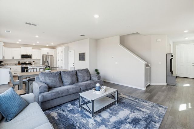 5017 Whirlabout St, Roseville, CA 95747