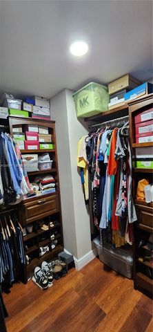 19922 NW 88th Ave, Hialeah, FL 33018