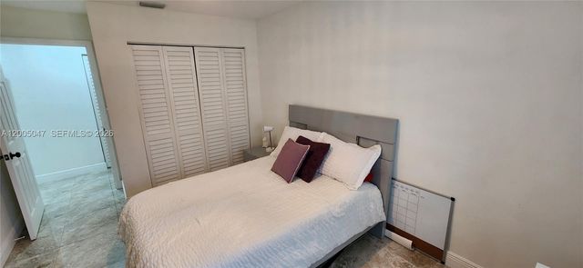 19922 NW 88th Ave, Hialeah, FL 33018