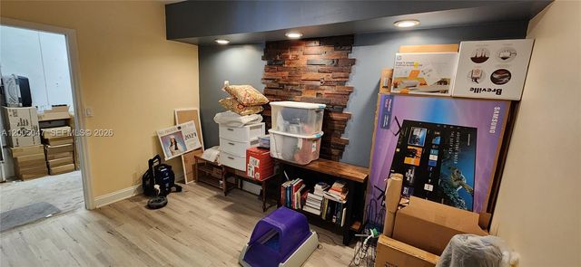 19922 NW 88th Ave, Hialeah, FL 33018