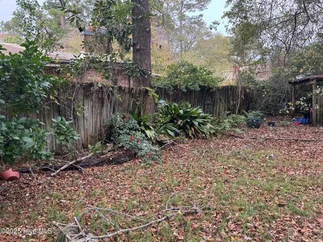 800 Little John Avenue, Jacksonville, NC 28546