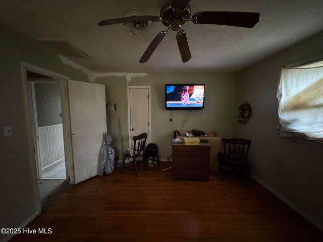 800 Little John Avenue, Jacksonville, NC 28546