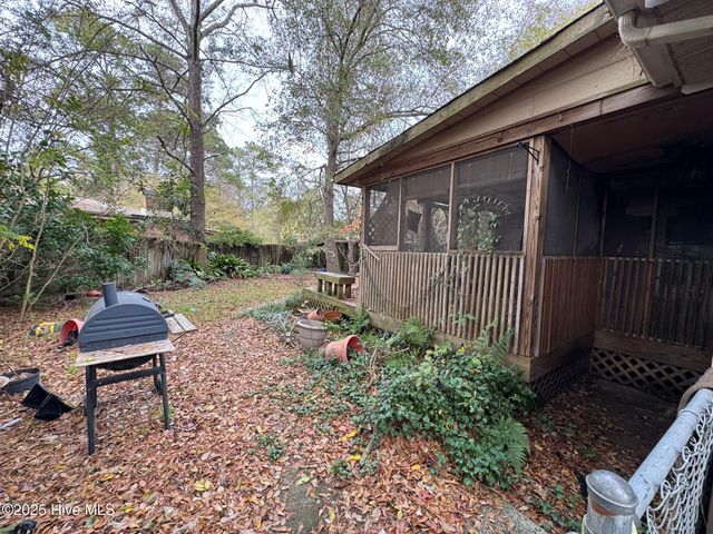 800 Little John Avenue, Jacksonville, NC 28546