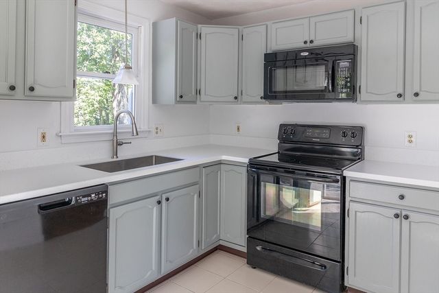 55 North Main St. 20, Belchertown, MA 01007