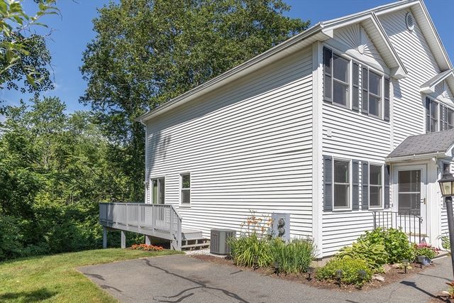 55 North Main St. 20, Belchertown, MA 01007
