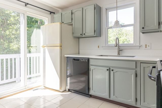 55 North Main St. 20, Belchertown, MA 01007