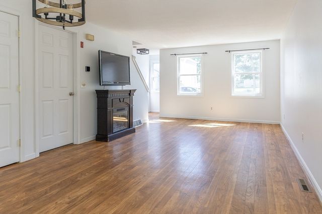 55 North Main St. 20, Belchertown, MA 01007