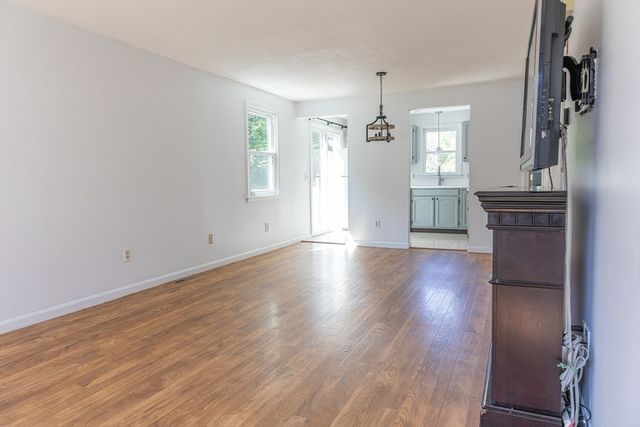 55 North Main St. 20, Belchertown, MA 01007