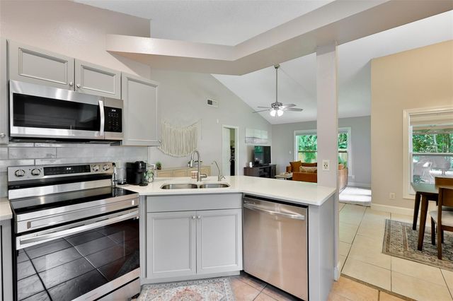 12832 COVERDALE DRIVE, Tampa, FL 33624