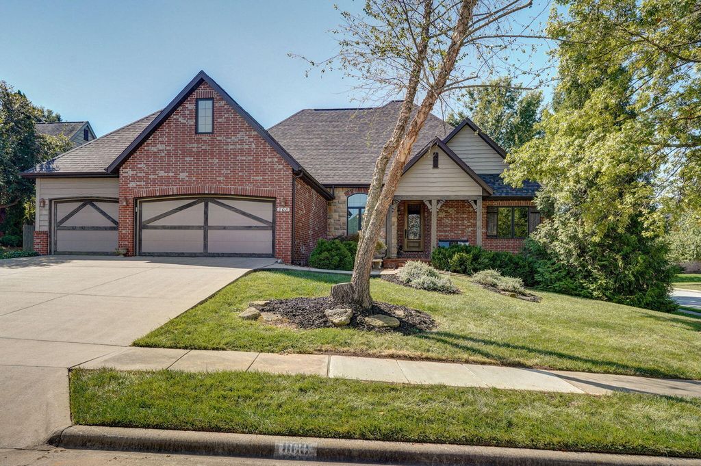808 East Donegal Circle, Nixa, MO 65714
