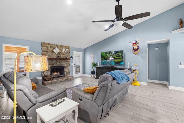 1006 LAKE ASBURY Drive, Green Cove Springs, FL 32043