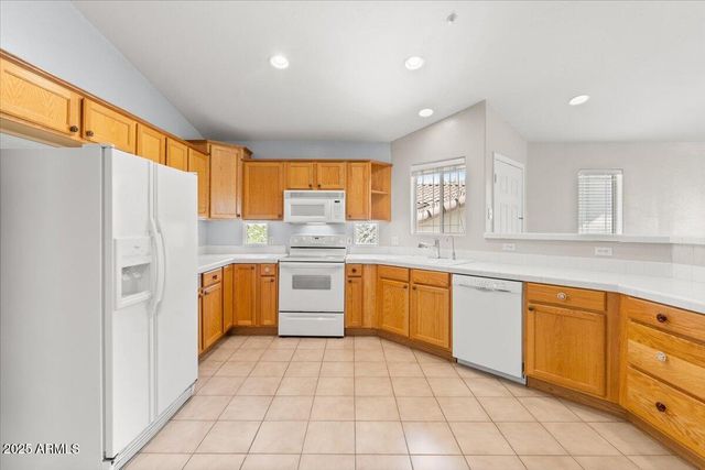 9750 N MONTEREY Drive 32, Fountain Hills, AZ 85268