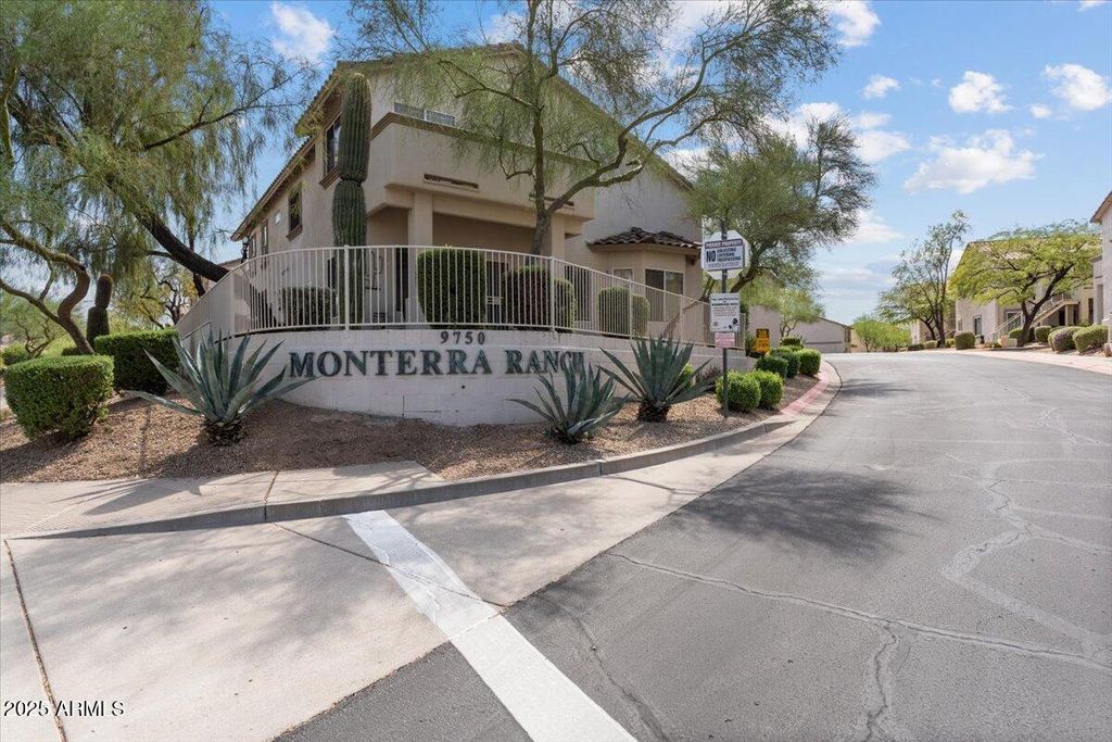 9750 N MONTEREY Drive 32, Fountain Hills, AZ 85268
