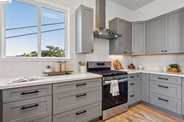 312 314 Golden Gate Ave, Richmond, CA 94801