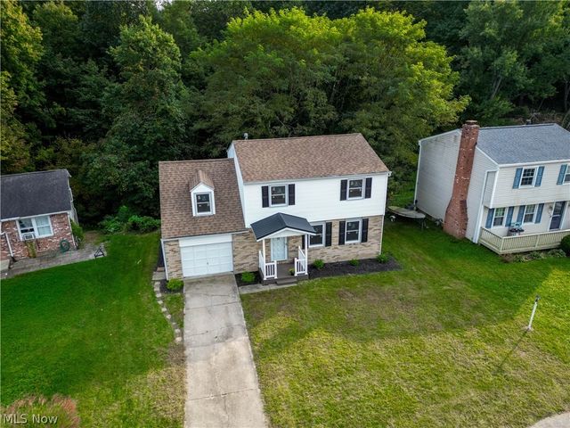 389 Stonewood Street, Canal Fulton, OH 44614