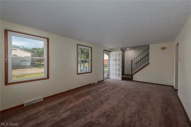 389 Stonewood Street, Canal Fulton, OH 44614