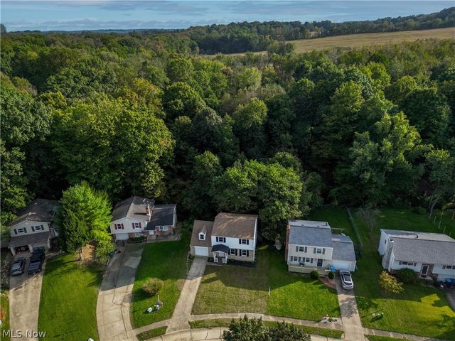 389 Stonewood Street, Canal Fulton, OH 44614