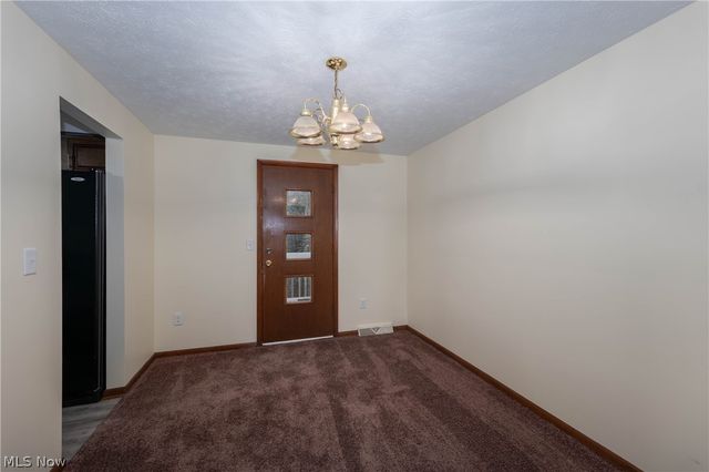 389 Stonewood Street, Canal Fulton, OH 44614