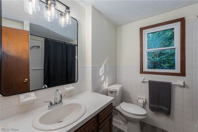 389 Stonewood Street, Canal Fulton, OH 44614