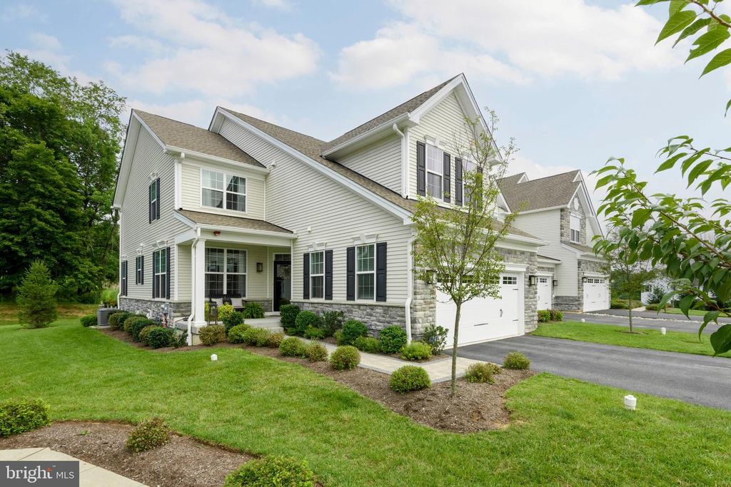 313 GAFFNEY CT, WEST CHESTER, PA 19382 — exterior