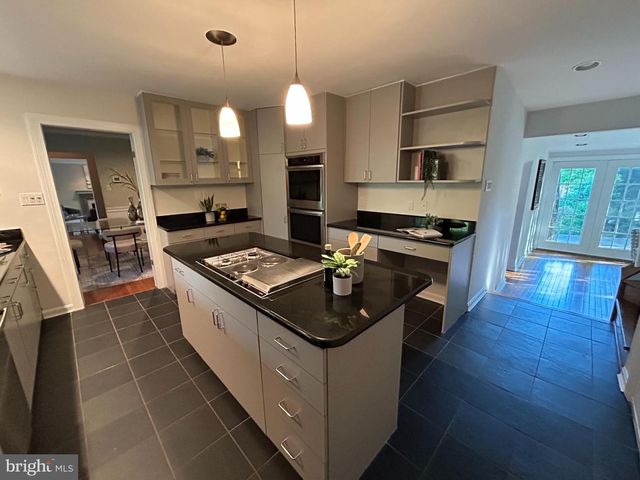 6515 OLD CHESTERBROOK RD, Mclean, VA 22101