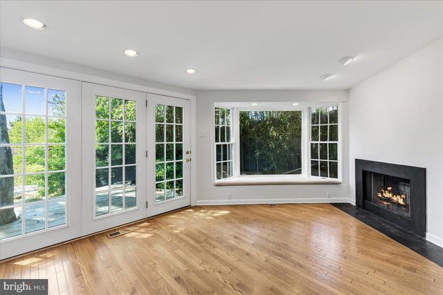 6515 OLD CHESTERBROOK RD, Mclean, VA 22101