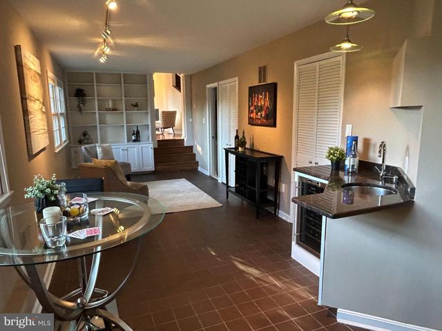 6515 OLD CHESTERBROOK RD, Mclean, VA 22101