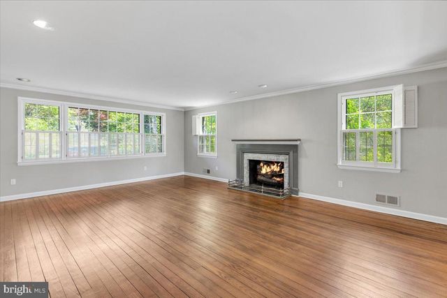 6515 OLD CHESTERBROOK RD, Mclean, VA 22101