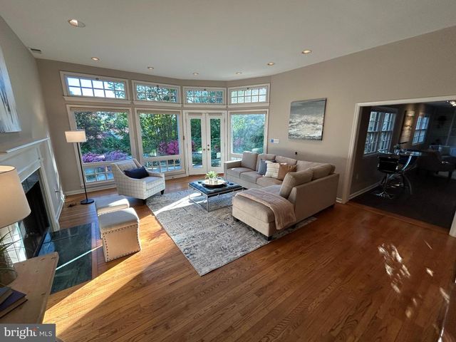 6515 OLD CHESTERBROOK RD, Mclean, VA 22101