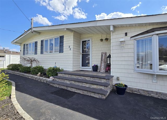 25 Peter Road, Ronkonkoma, NY 11779