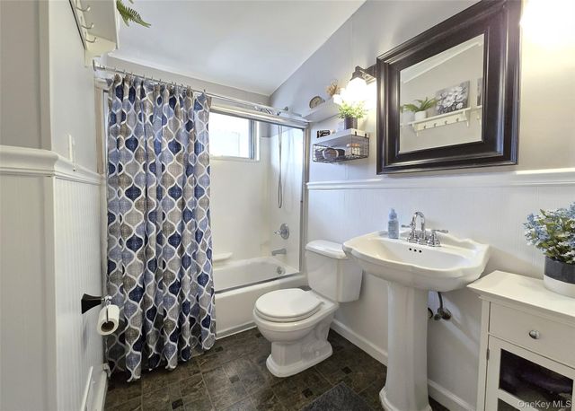 25 Peter Road, Ronkonkoma, NY 11779