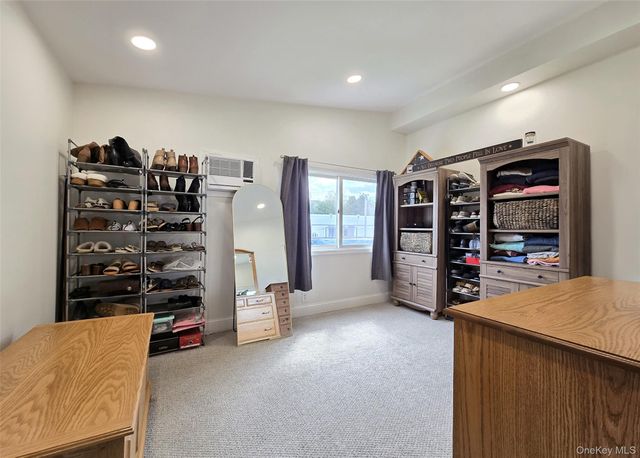 25 Peter Road, Ronkonkoma, NY 11779
