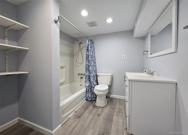 25 Peter Road, Ronkonkoma, NY 11779