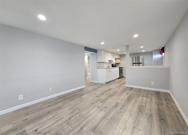25 Peter Road, Ronkonkoma, NY 11779