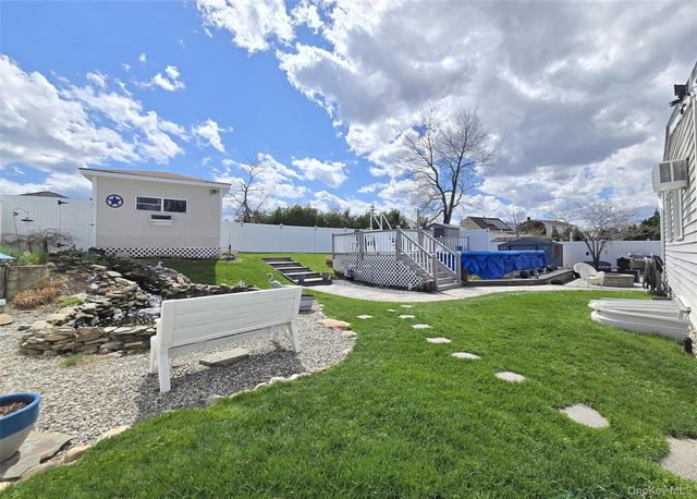 25 Peter Road, Ronkonkoma, NY 11779