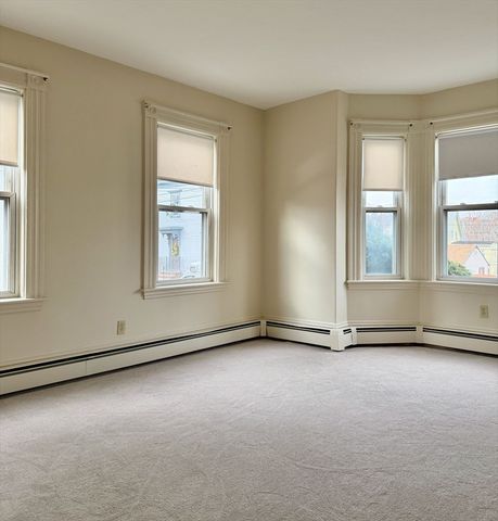 43 Aborn St 1, Peabody, MA 01960