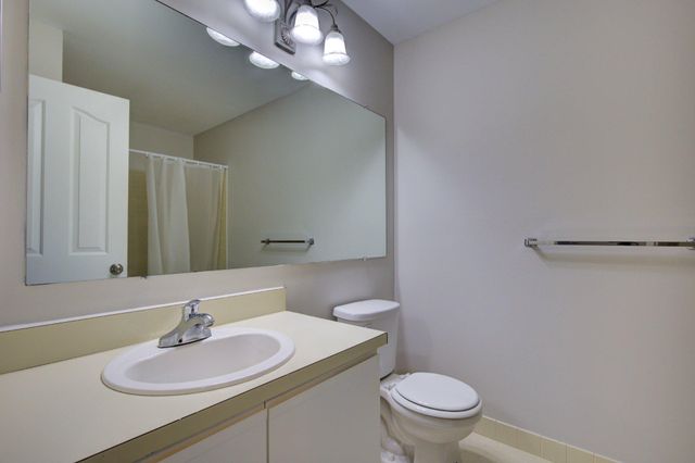 1302 FOXMEADOW CIR, Royersford, PA 19468