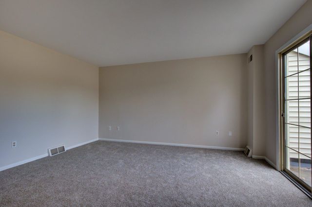 1302 FOXMEADOW CIR, Royersford, PA 19468