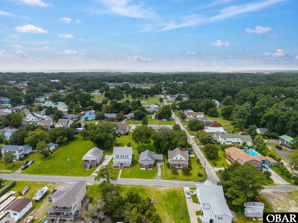 Image 28 of property listing at 614 Croatan Avenue, Manteo, NC 27954