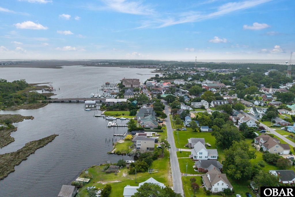 Image 32 of property listing at 614 Croatan Avenue, Manteo, NC 27954