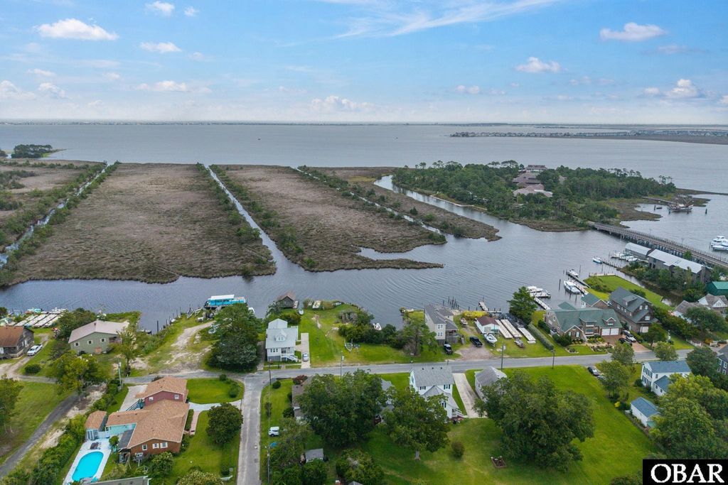 Image 36 of property listing at 614 Croatan Avenue, Manteo, NC 27954