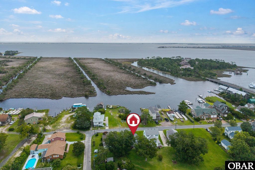 Image 37 of property listing at 614 Croatan Avenue, Manteo, NC 27954