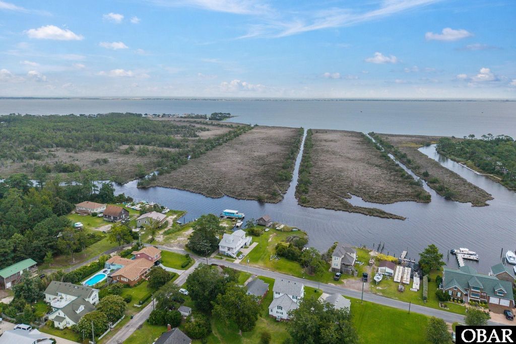 Image 38 of property listing at 614 Croatan Avenue, Manteo, NC 27954